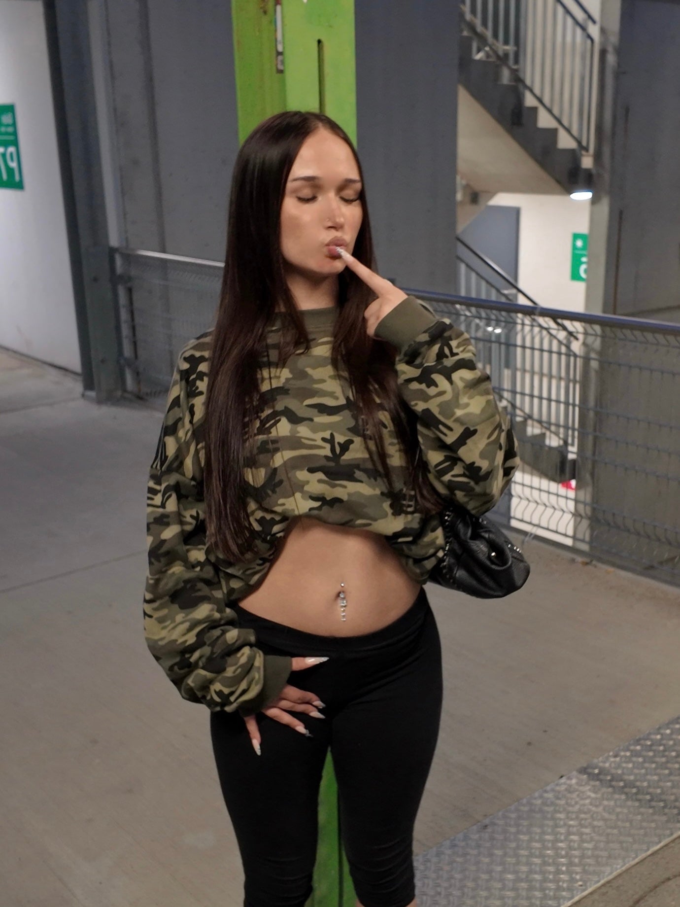 Camo Sweater grün